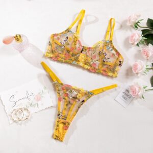 lingerie motif floral