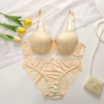 lingerie fine 2 pièces beige