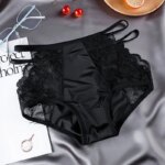 culotte en dentelle florale noire