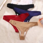 string sans couture de différentes couleurs